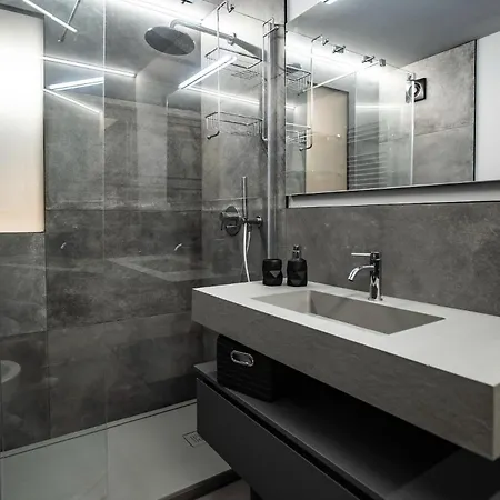 My Dream Oyen Apartment *